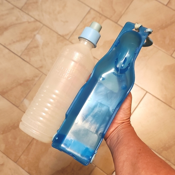 Handi-Drink 2 9 Oz Portable Water Dispenser For Pets - Picture 3 of 8